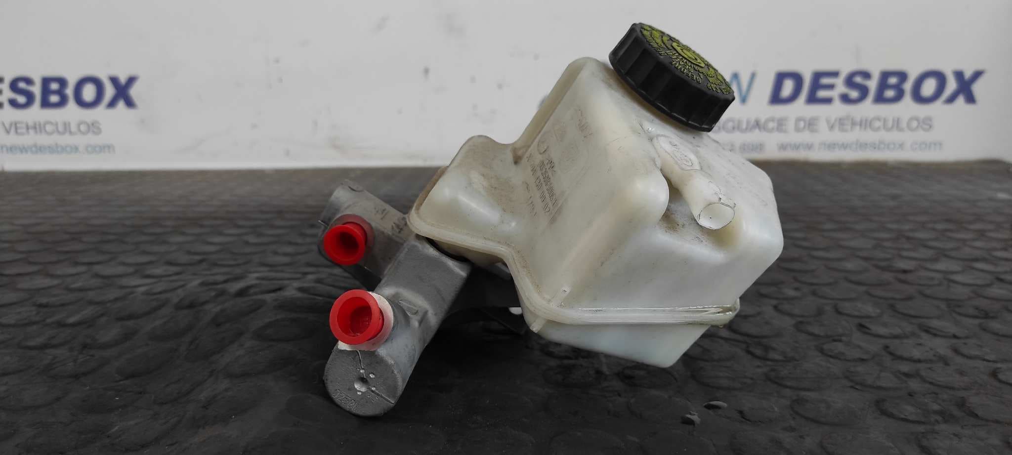 Recambio de BOMBA FRENO para MERCEDES-BENZ CLASE C (W204) BERLINA 2.2 CDI CAT OM646811 referencia OEM IAM A2044300002   - BLANCO 7