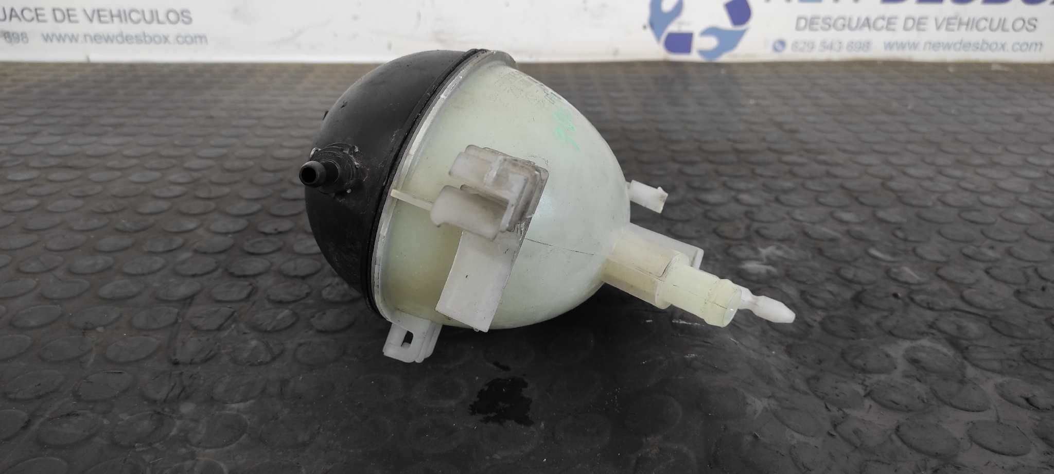 Recambio de DEPOSITO EXPANSION para MERCEDES-BENZ CLASE C (W204) BERLINA 2.2 CDI CAT OM646811 referencia OEM IAM A2045000049   - BLANCO 2