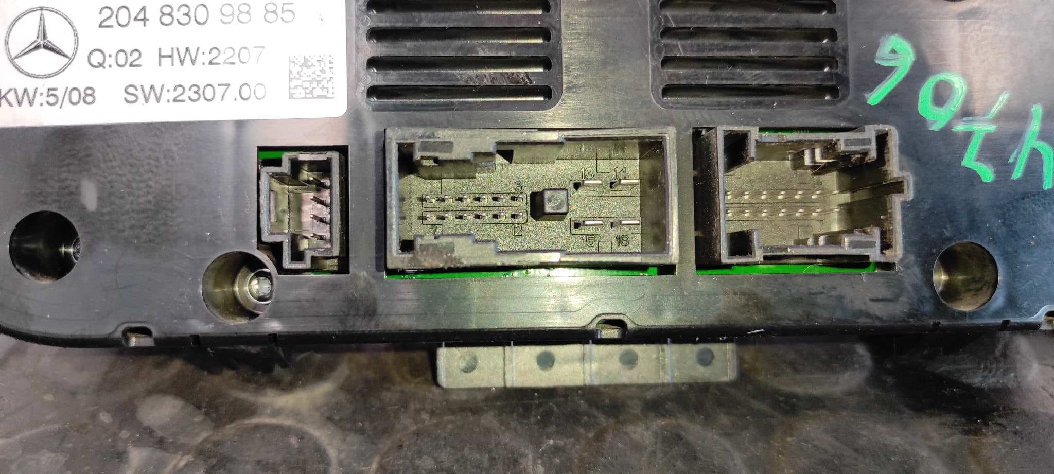 Recambio de MANDO CLIMATIZADOR para MERCEDES-BENZ CLASE C (W204) BERLINA 2.2 CDI CAT OM646811 referencia OEM IAM 2048309885   - BLANCO 8