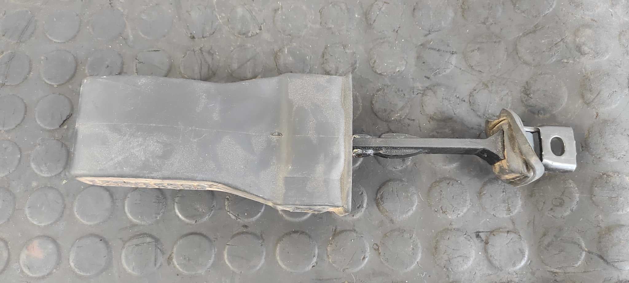 Recambio de RETENEDOR PUERTA IZQUIERDA  para SEAT IBIZA SC (6P5) FR Crono CUT referencia OEM IAM 6J4839249B   - BLANCO 6