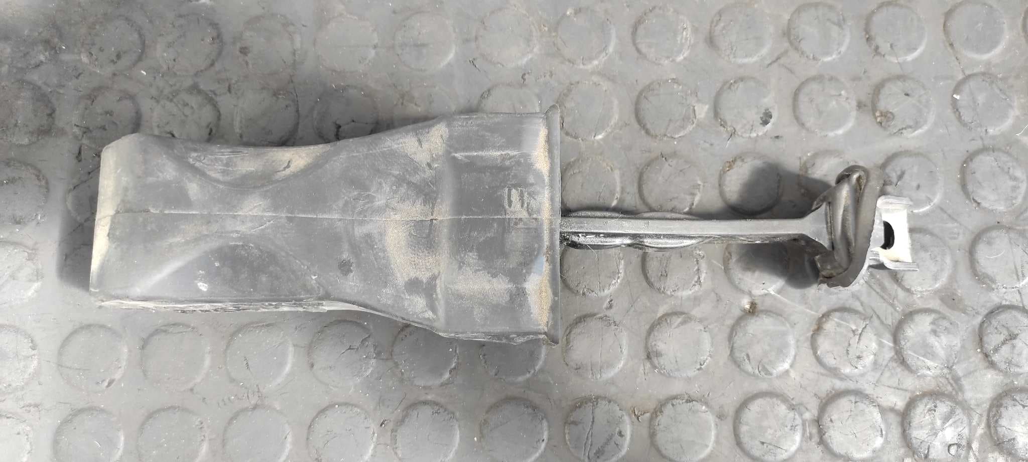 Recambio de RETENEDOR PUERTA DERECHA para SEAT IBIZA SC (6P5) FR Crono CUT referencia OEM IAM 6J0837249B   - BLANCO 4