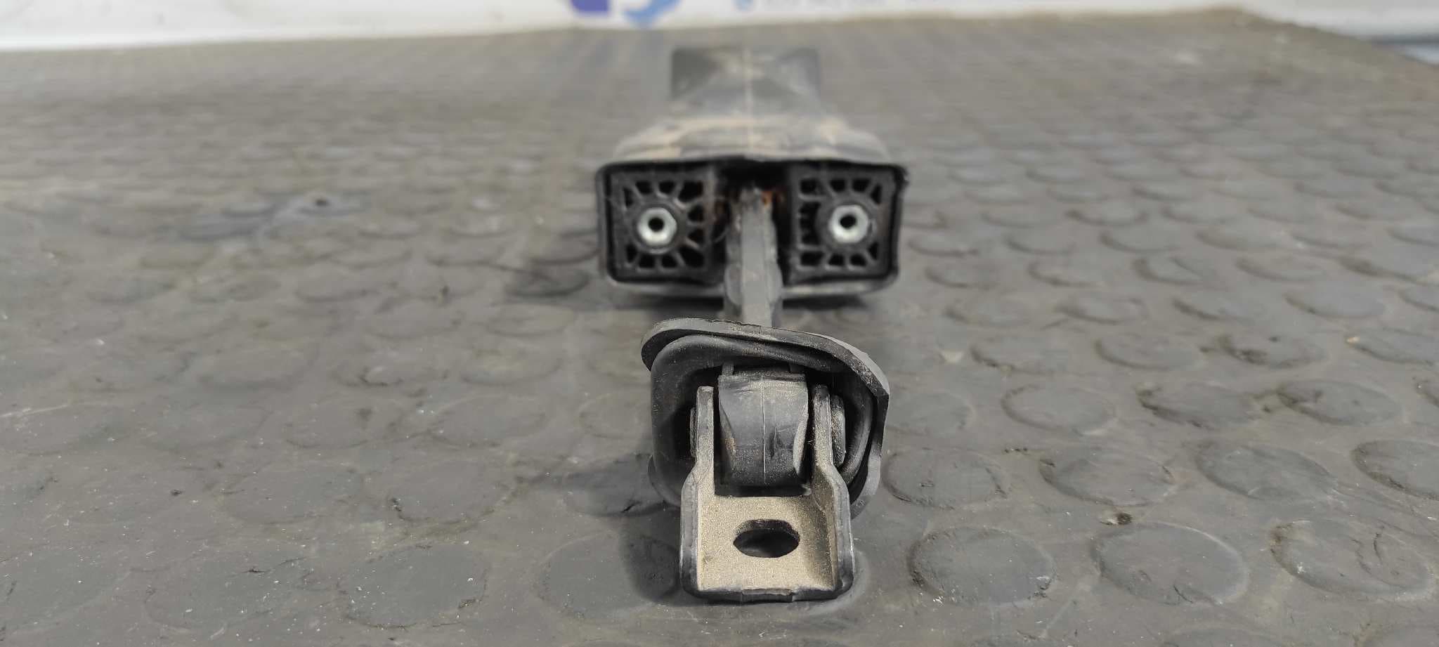 Recambio de RETENEDOR PUERTA DERECHA para SEAT IBIZA SC (6P5) FR Crono CUT referencia OEM IAM 6J0837249B   - BLANCO 2
