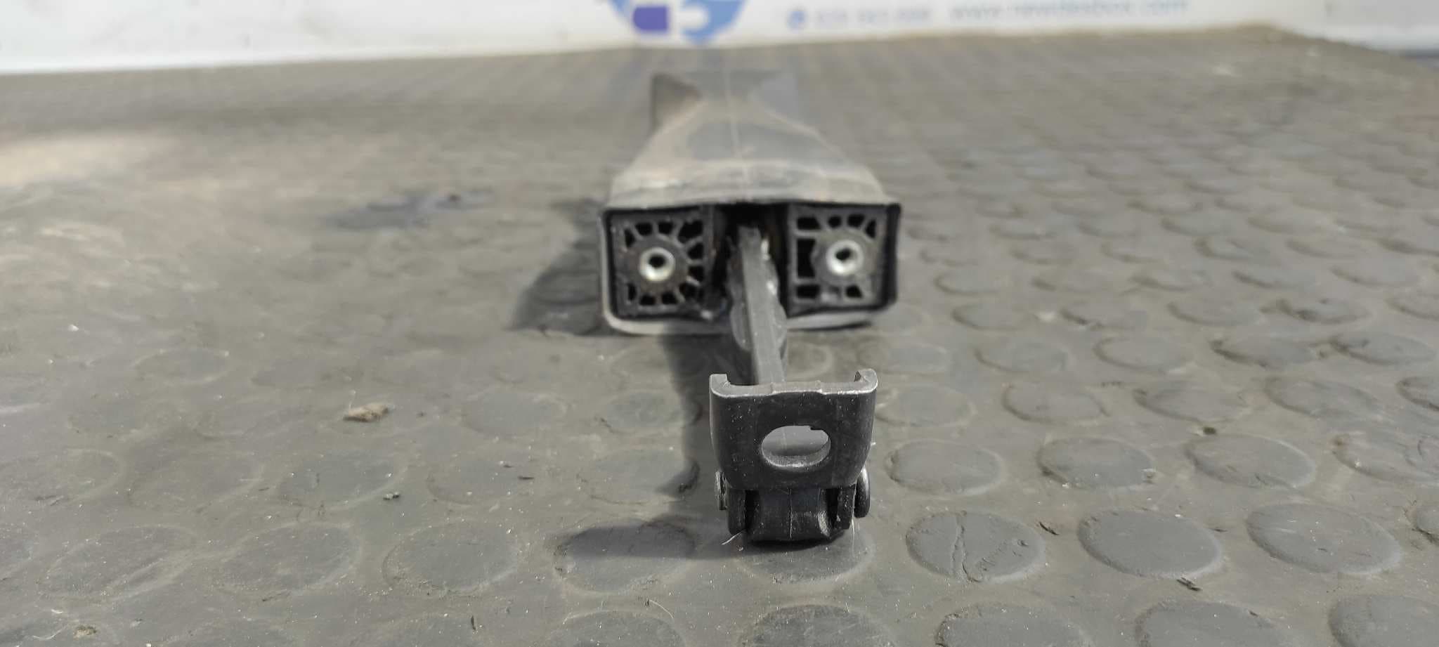 Recambio de RETENEDOR PUERTA IZQUIERDA  para SEAT IBIZA SC (6P5) FR Crono CUT referencia OEM IAM 6J0837249D   - BLANCO 3