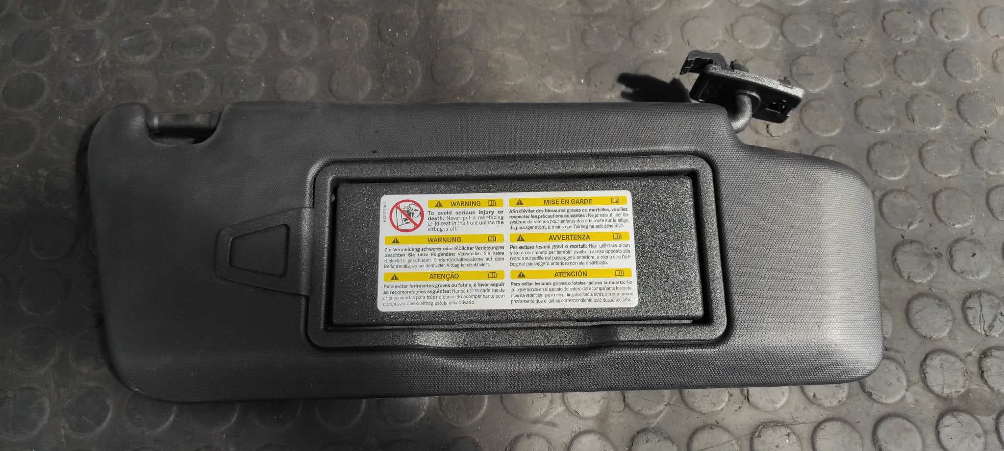 Recambio de PARASOL DERECHO para MERCEDES-BENZ CLASE C (W204) BERLINA 2.2 CDI CAT OM646811 referencia OEM IAM 071207205340   - BLANCO