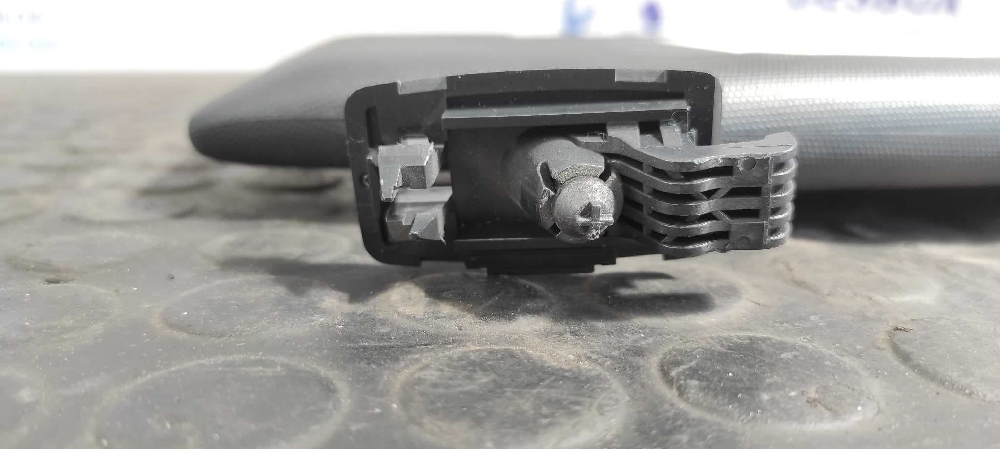Recambio de PARASOL DERECHO para MERCEDES-BENZ CLASE C (W204) BERLINA 2.2 CDI CAT OM646811 referencia OEM IAM 071207205340   - BLANCO 3