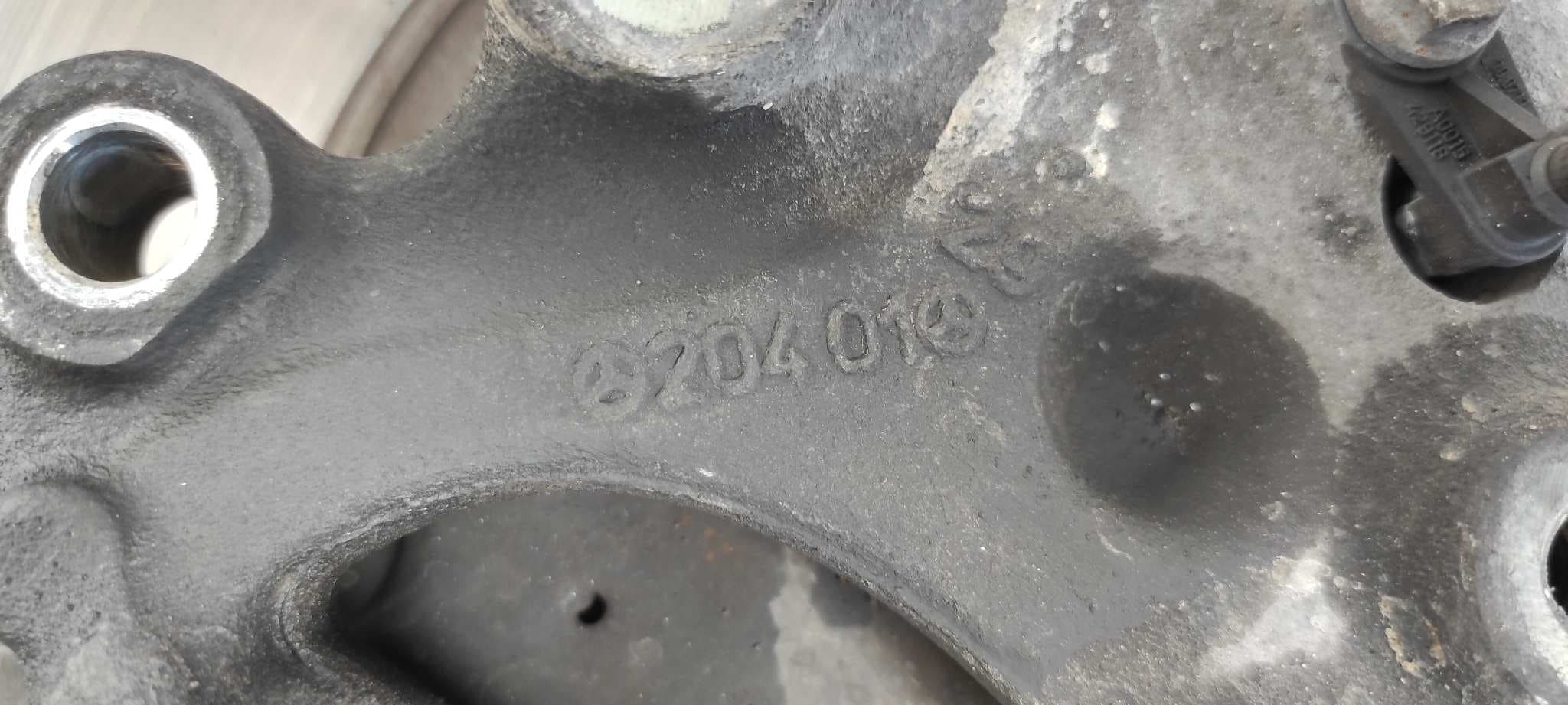 Recambio de MANGUETA DELANTERA IZQUIERDA para MERCEDES-BENZ CLASE C (W204) BERLINA 2.2 CDI CAT OM646811 referencia OEM IAM 20401 29   - BLANCO 5