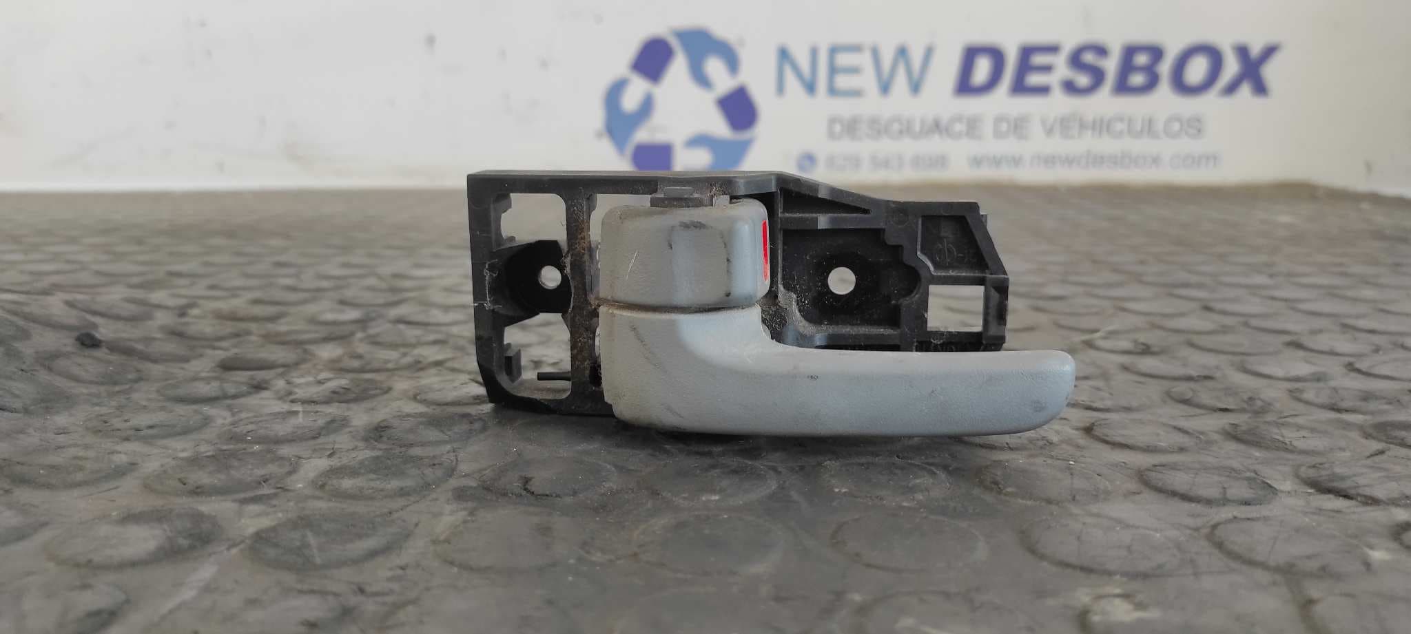 Recambio de MANETA INTERIOR TRASERA IZQUIERDA para TOYOTA RAV 4 (A2) 2.0 16V CAT 1AZFE referencia OEM IAM 6920630150   - GRIS PLATA