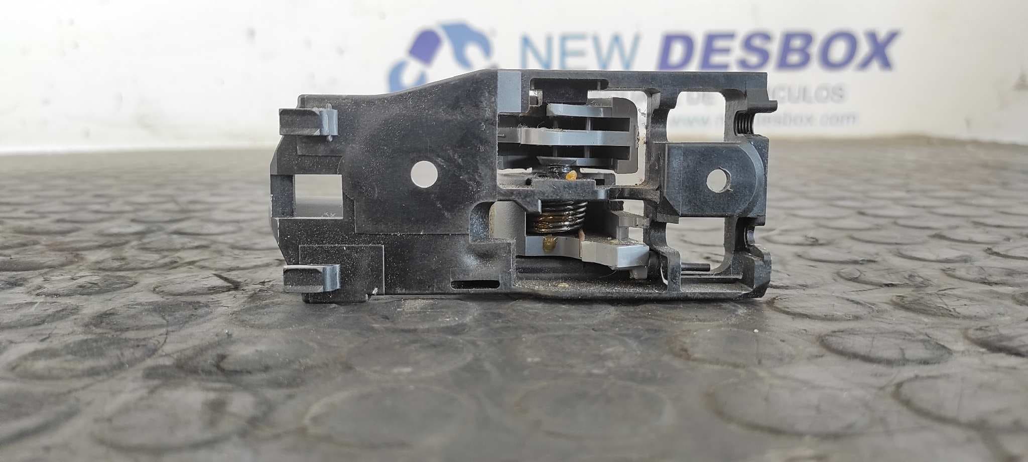 Recambio de MANETA INTERIOR TRASERA IZQUIERDA para TOYOTA RAV 4 (A2) 2.0 16V CAT 1AZFE referencia OEM IAM 6920630150   - GRIS PLATA 5