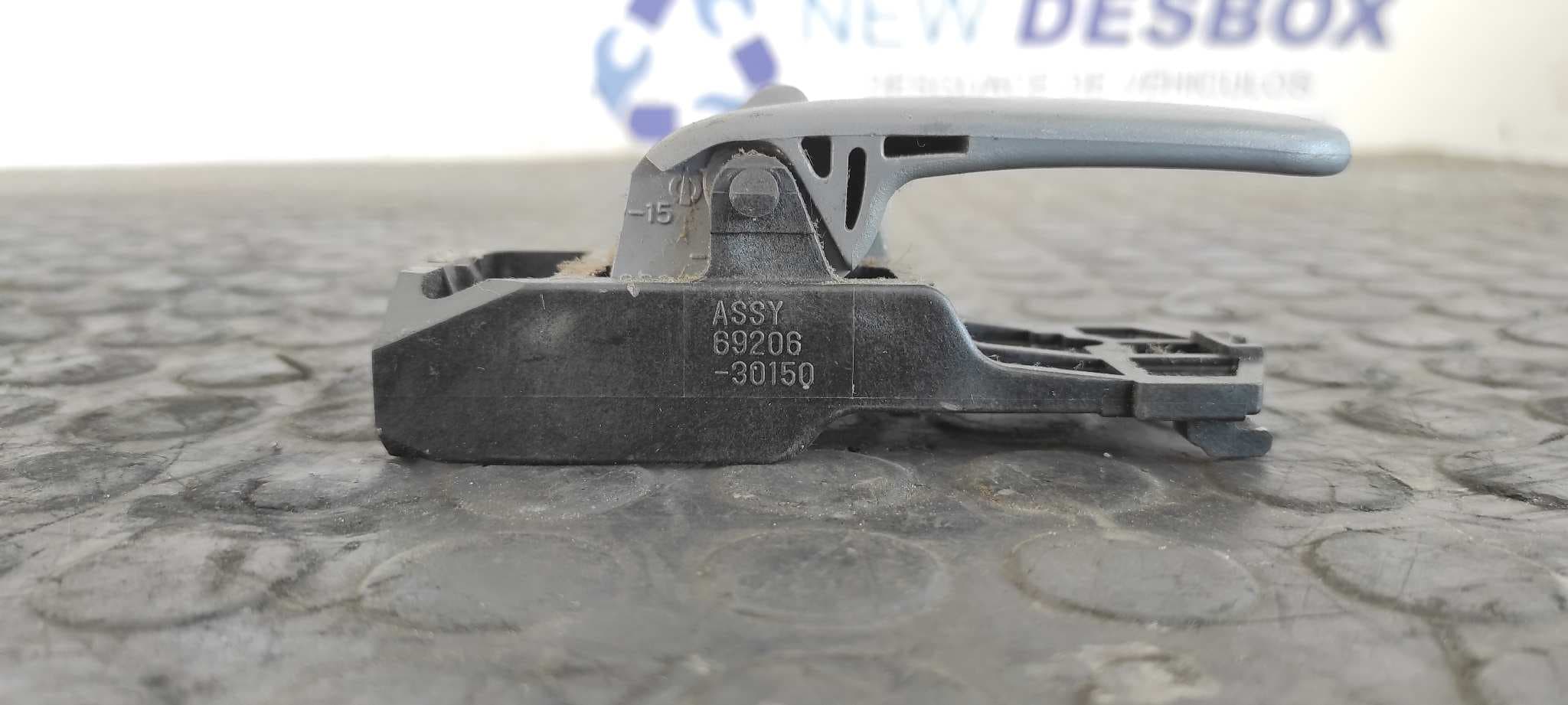 Recambio de MANETA INTERIOR TRASERA IZQUIERDA para TOYOTA RAV 4 (A2) 2.0 16V CAT 1AZFE referencia OEM IAM 6920630150   - GRIS PLATA 3