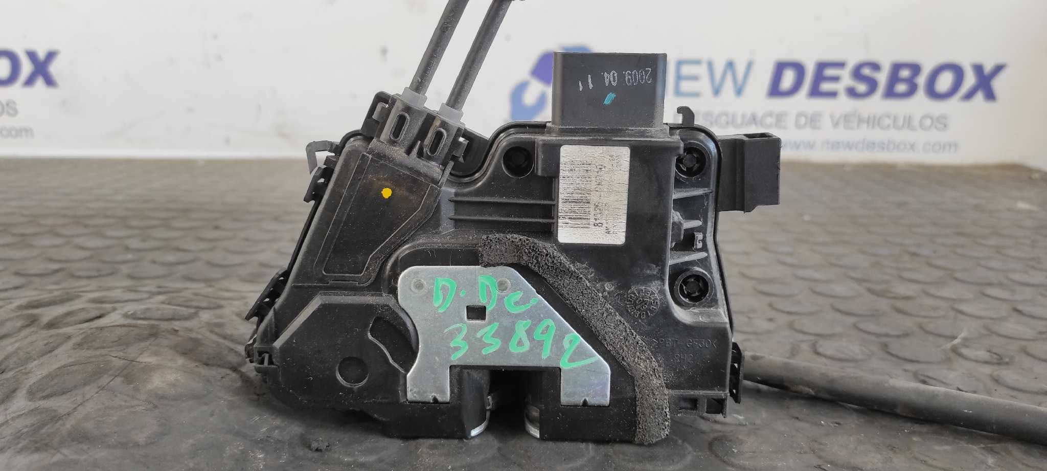Recambio de CERRADURA PUERTA DELANTERA DERECHA para KIA SOUL 1.6 CRDi CAT D4FB referencia OEM IAM DK1   - BLANCO 4