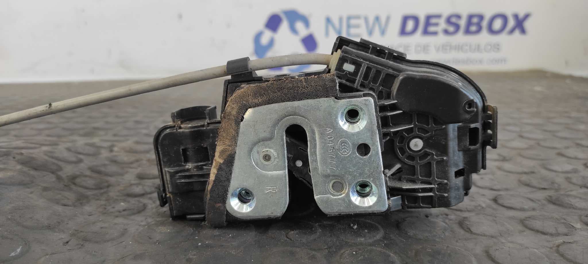 Recambio de CERRADURA PUERTA TRASERA DERECHA para KIA SOUL 1.6 CRDi CAT D4FB referencia OEM IAM A045777   - BLANCO 7