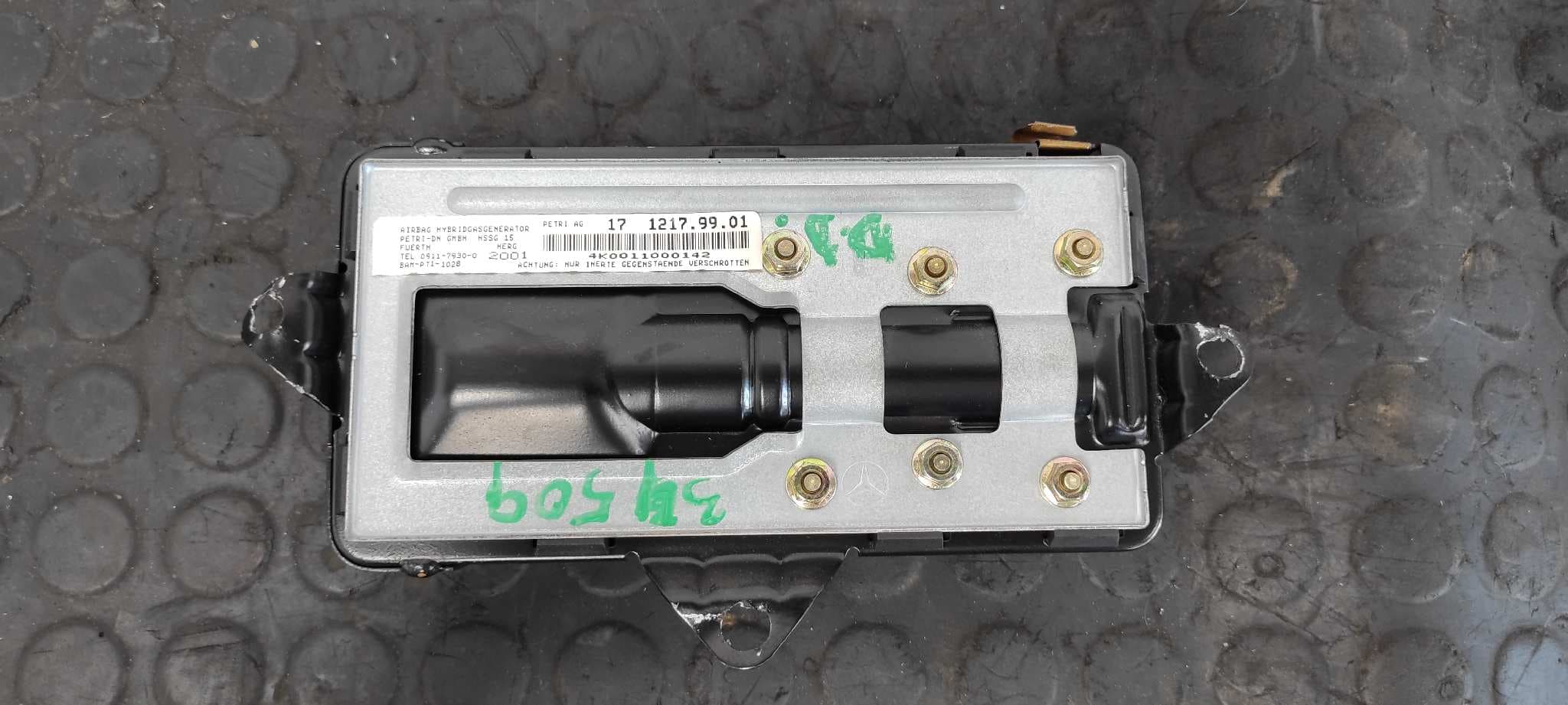 Recambio de AIRBAG LATERAL DELANTERO DERECHO para MERCEDES-BENZ CLASE CL (W215) COUPE M113960 referencia OEM IAM 2158600405   - NEGRO