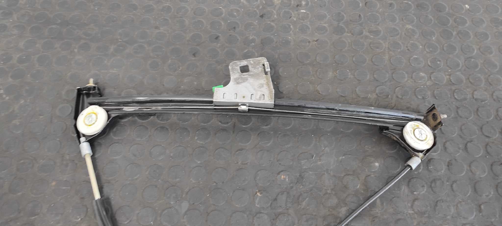 Recambio de ELEVALUNAS DELANTERO IZQUIERDO para MERCEDES-BENZ CLASE CL (W215) COUPE M113960 referencia OEM IAM A2208204542   - NEGRO 8