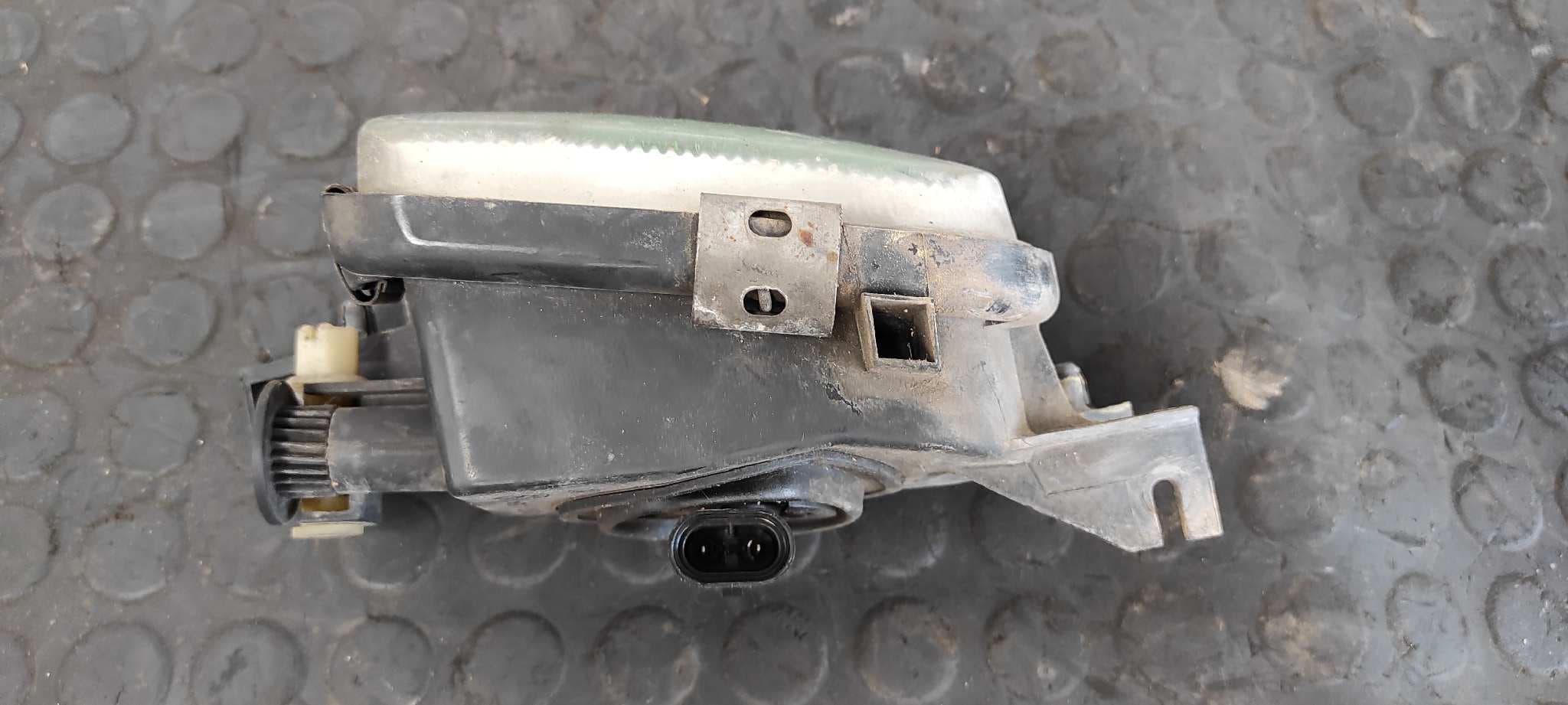 Recambio de FARO ANTINIEBLA IZQUIERDO para MERCEDES-BENZ CLASE CL (W215) COUPE 500 (215.375) M113960 referencia OEM IAM 15099900   - NEGRO 5