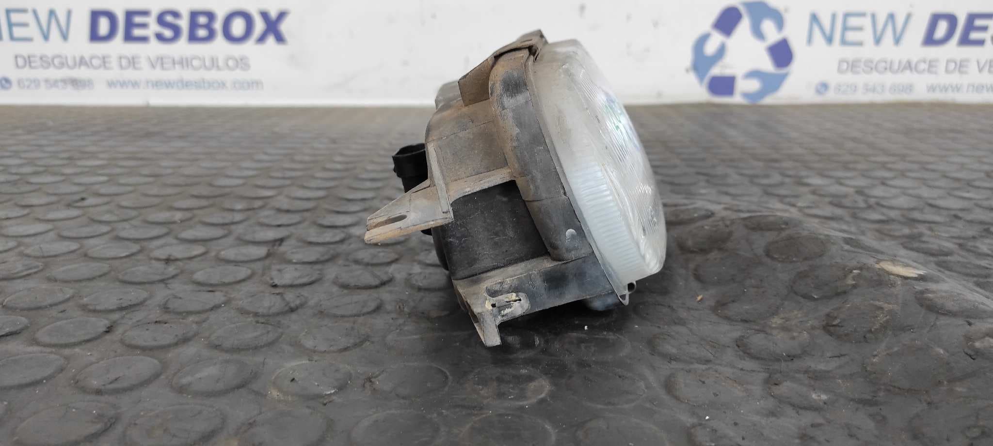 Recambio de FARO ANTINIEBLA IZQUIERDO para MERCEDES-BENZ CLASE CL (W215) COUPE 500 (215.375) M113960 referencia OEM IAM 15099900   - NEGRO 2