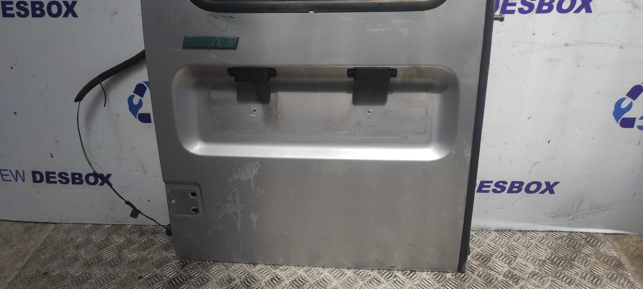 Recambio de PUERTA TRASERA IZQUIERDA para FIAT SCUDO (222) 1.9 TD Familiar (5 asientos) D8B referencia OEM IAM    - BLANCO 10