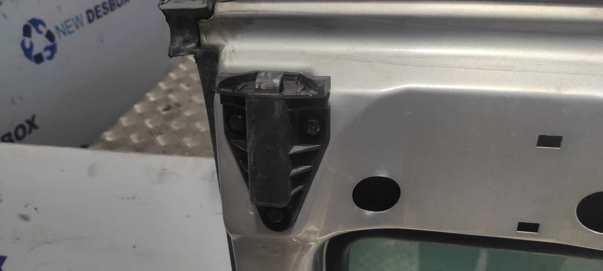 Recambio de PUERTA TRASERA IZQUIERDA para FIAT SCUDO (222) 1.9 TD Familiar (5 asientos) D8B referencia OEM IAM    - BLANCO 7