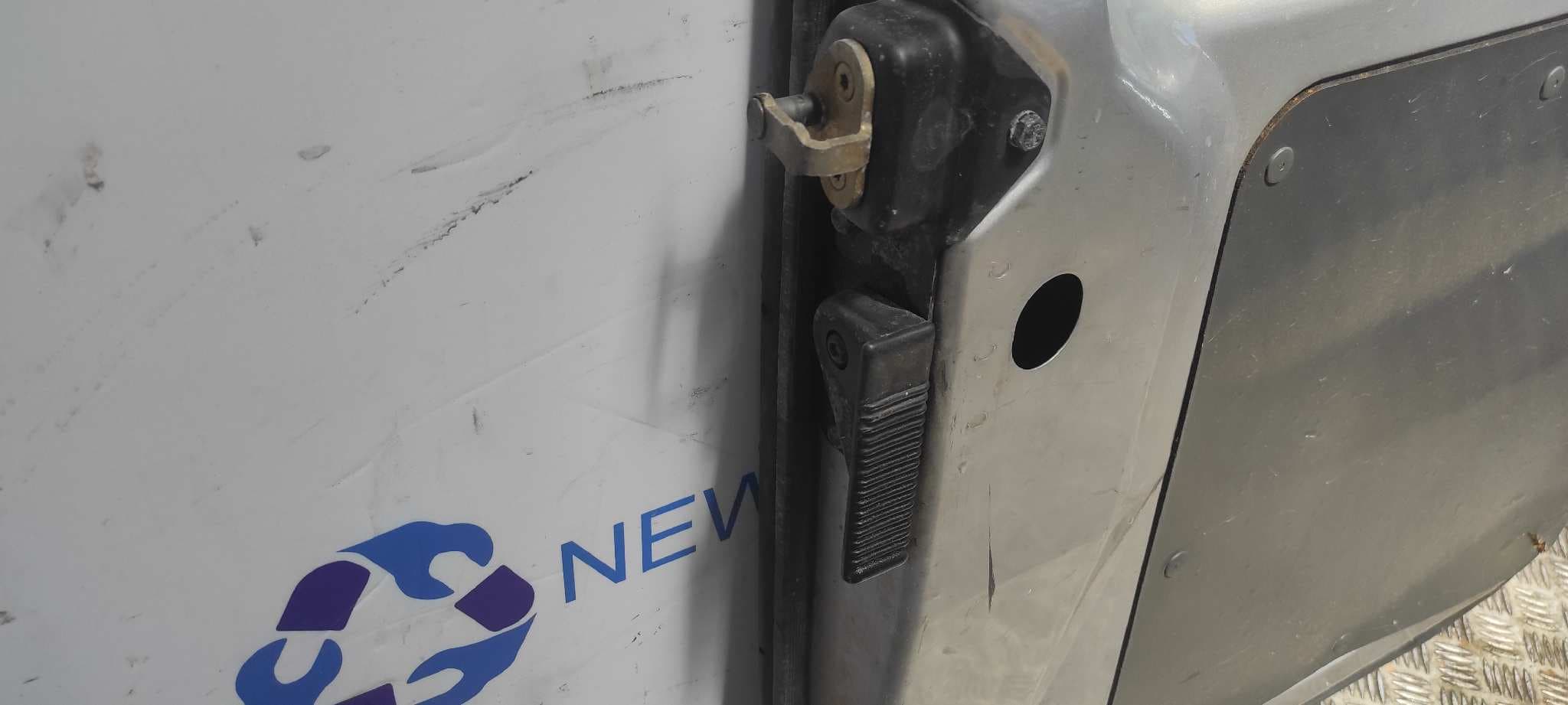 Recambio de PUERTA TRASERA IZQUIERDA para FIAT SCUDO (222) 1.9 TD Familiar (5 asientos) D8B referencia OEM IAM    - BLANCO 2