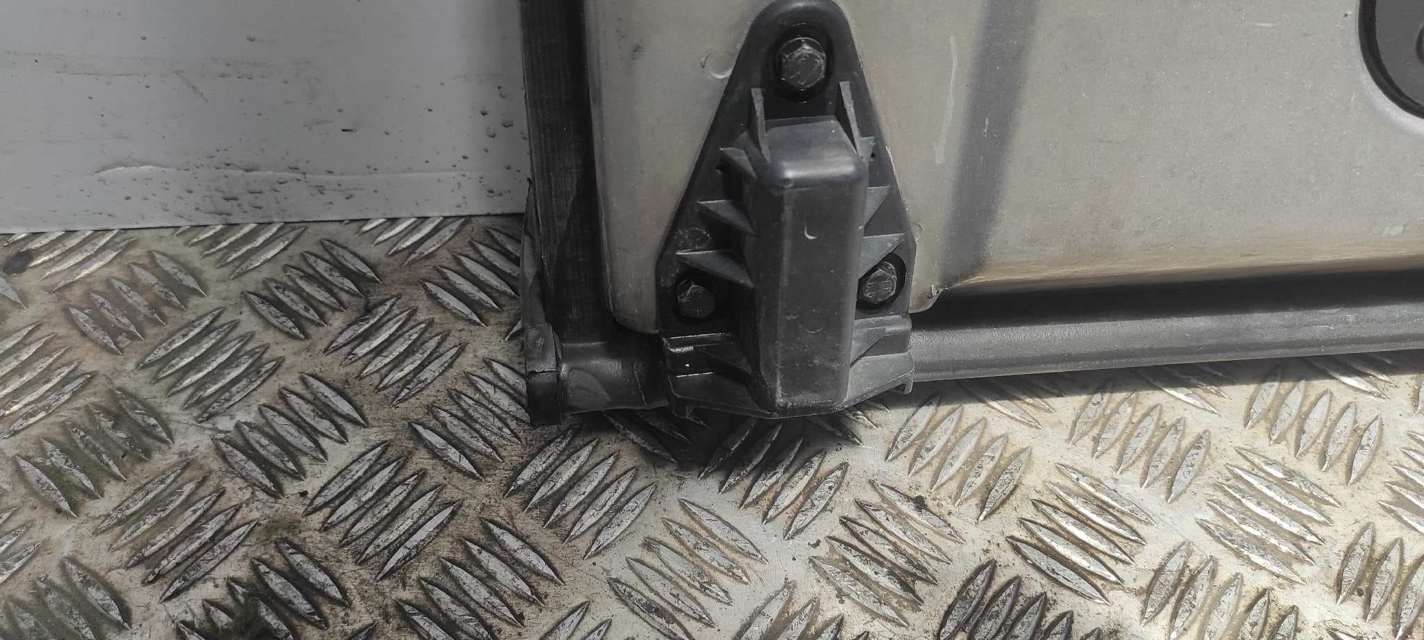 Recambio de PUERTA TRASERA IZQUIERDA para FIAT SCUDO (222) 1.9 TD Familiar (5 asientos) D8B referencia OEM IAM    - BLANCO 5