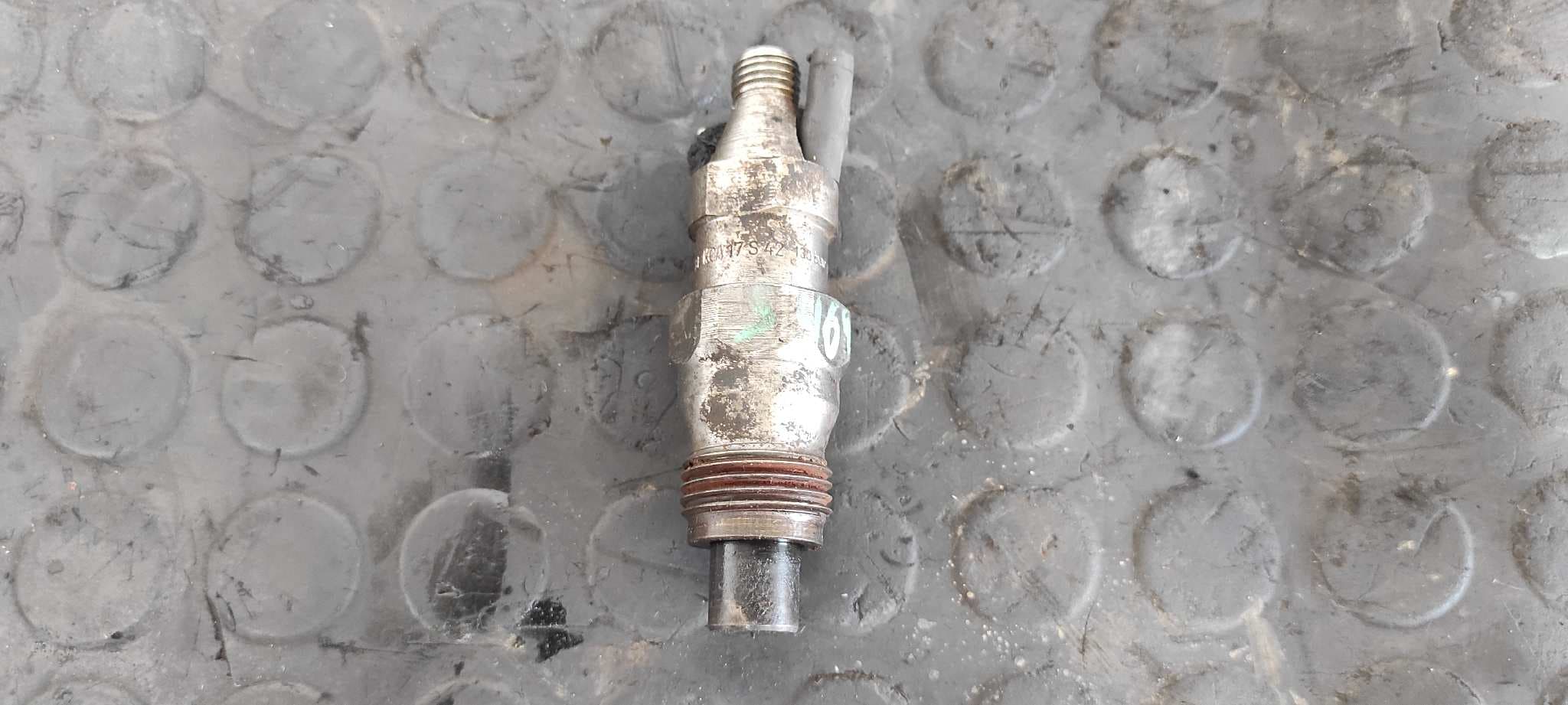 Recambio de INYECTOR para NISSAN TERRANO/TERRANO.II (R20) Comfort TD27 referencia OEM IAM KCA17S42   - BLANCO
