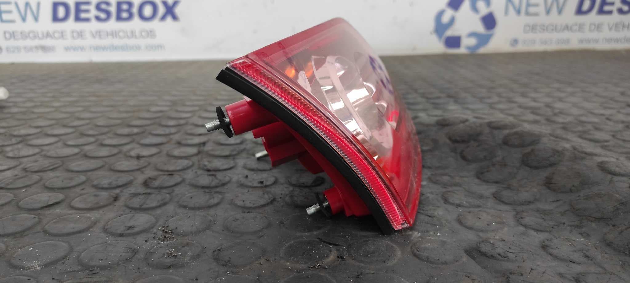 Recambio de PILOTO PORTON IZQUIERDO para INFINITI FX FX45 referencia OEM IAM 26549CG00A 4
