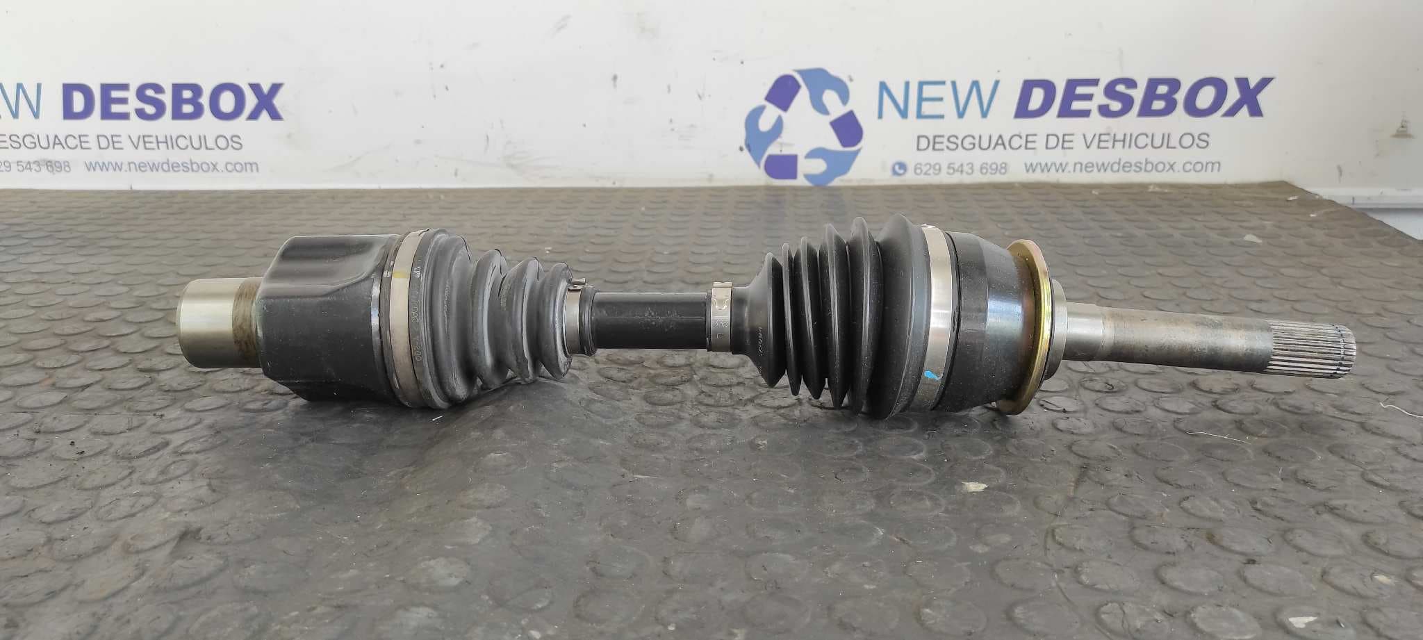 Recambio de TRANSMISION DELANTERA IZQUIERDA para SSANGYONG REXTON 2.7 D27DT referencia OEM IAM 4130008012