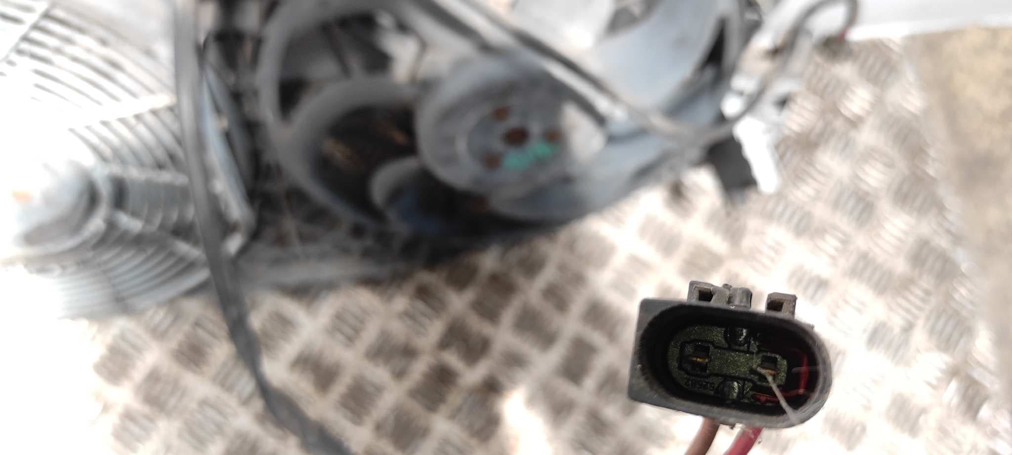 Recambio de ELECTROVENTILADOR para MERCEDES-BENZ VITO MIXTO 06.2003 -> 111  CDI  Compacto  (639.601) 646982 referencia OEM IAM A0015005293   - BLANCO 6