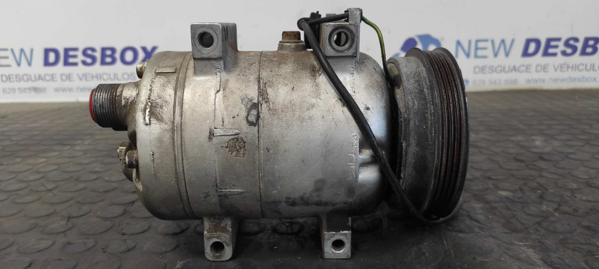 Recambio de COMPRESOR AIRE ACONDICIONADO para VOLKSWAGEN PASSAT BERLINA (3B2) * AHU referencia OEM IAM VALEO 699722   - AZUL 3