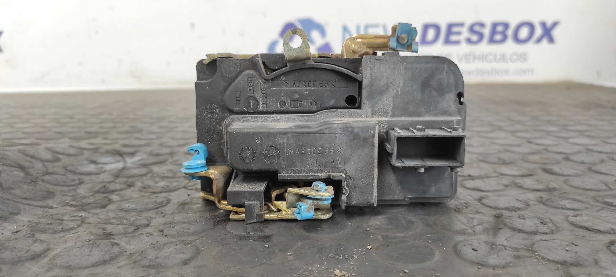 Recambio de CERRADURA PUERTA DELANTERA DERECHA para PEUGEOT PARTNER (S1) Break WJYDW8B referencia OEM IAM    - BLANCO