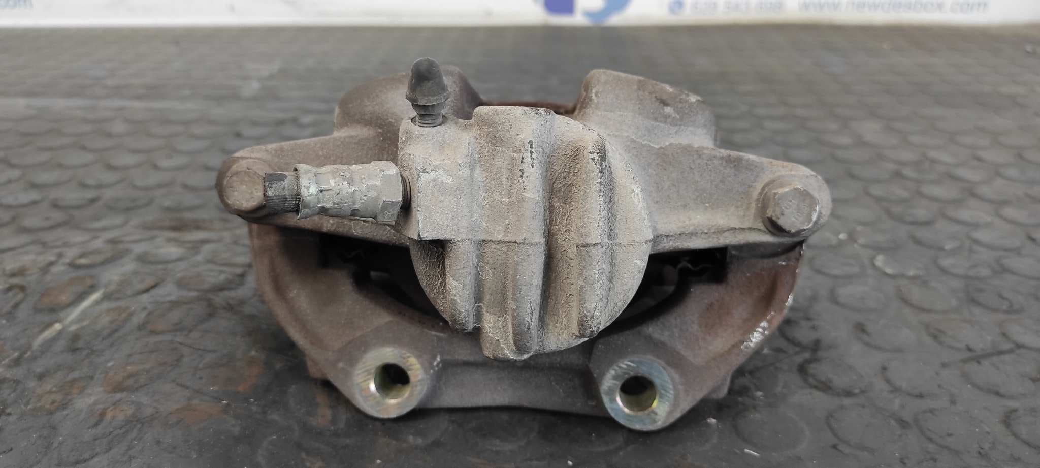 Recambio de PINZA DE FRENO DELANTERA IZQUIERDA para CITROEN XSARA PICASSO 9HY referencia OEM IAM BOSCH  F031 34   - GRIS 6