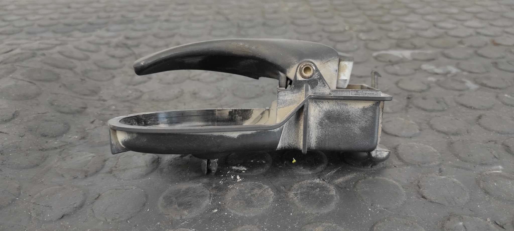 Recambio de MANETA DELANTERA IZQUIERDA para FORD FOCUS BERLINA (CAK) Ambiente FYDA referencia OEM IAM XS41A22601AK   - GRIS 3