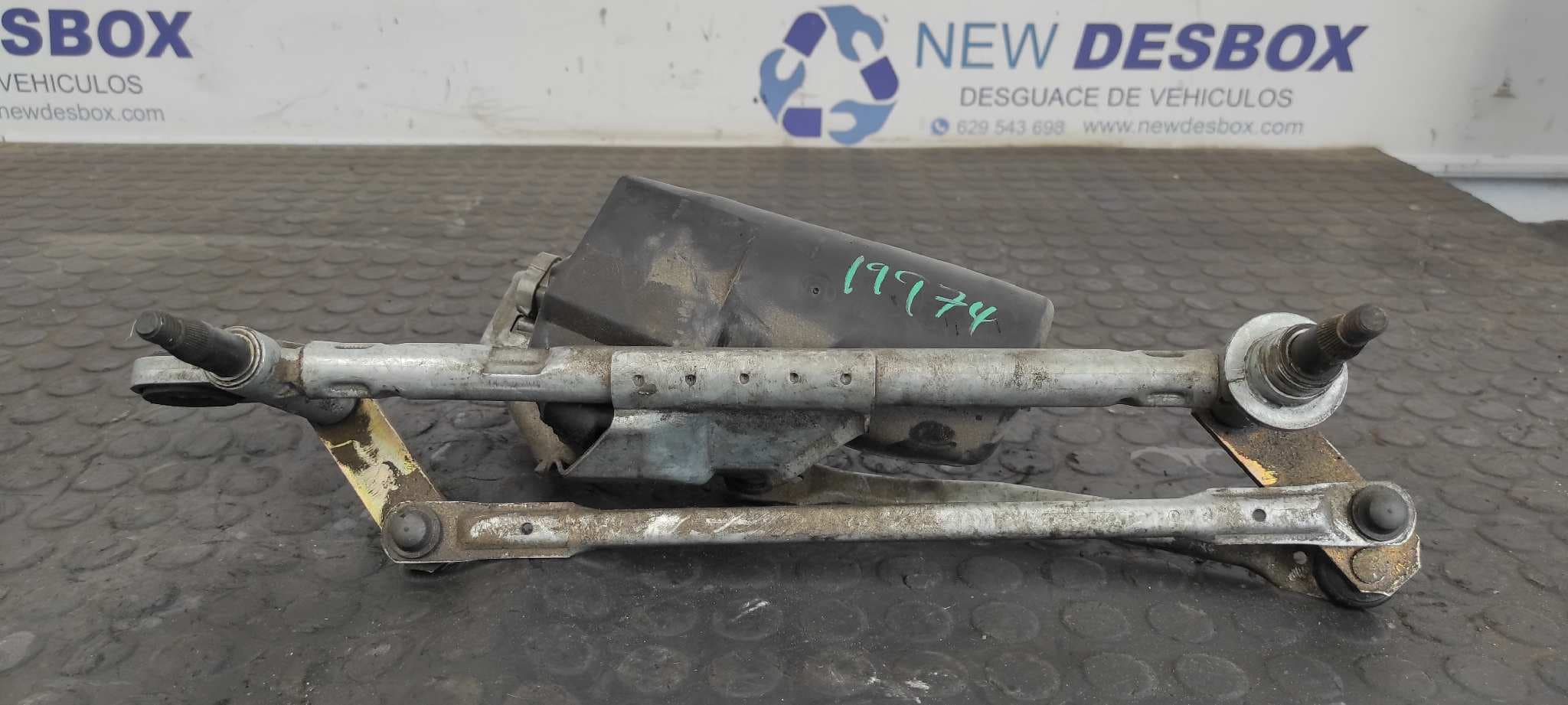 Recambio de MOTOR LIMPIA DELANTERO para RENAULT SCENIC RX4 (JA0) 1.9 dCi Diesel CAT F9Q732 referencia OEM IAM 0390241379   - VERDE