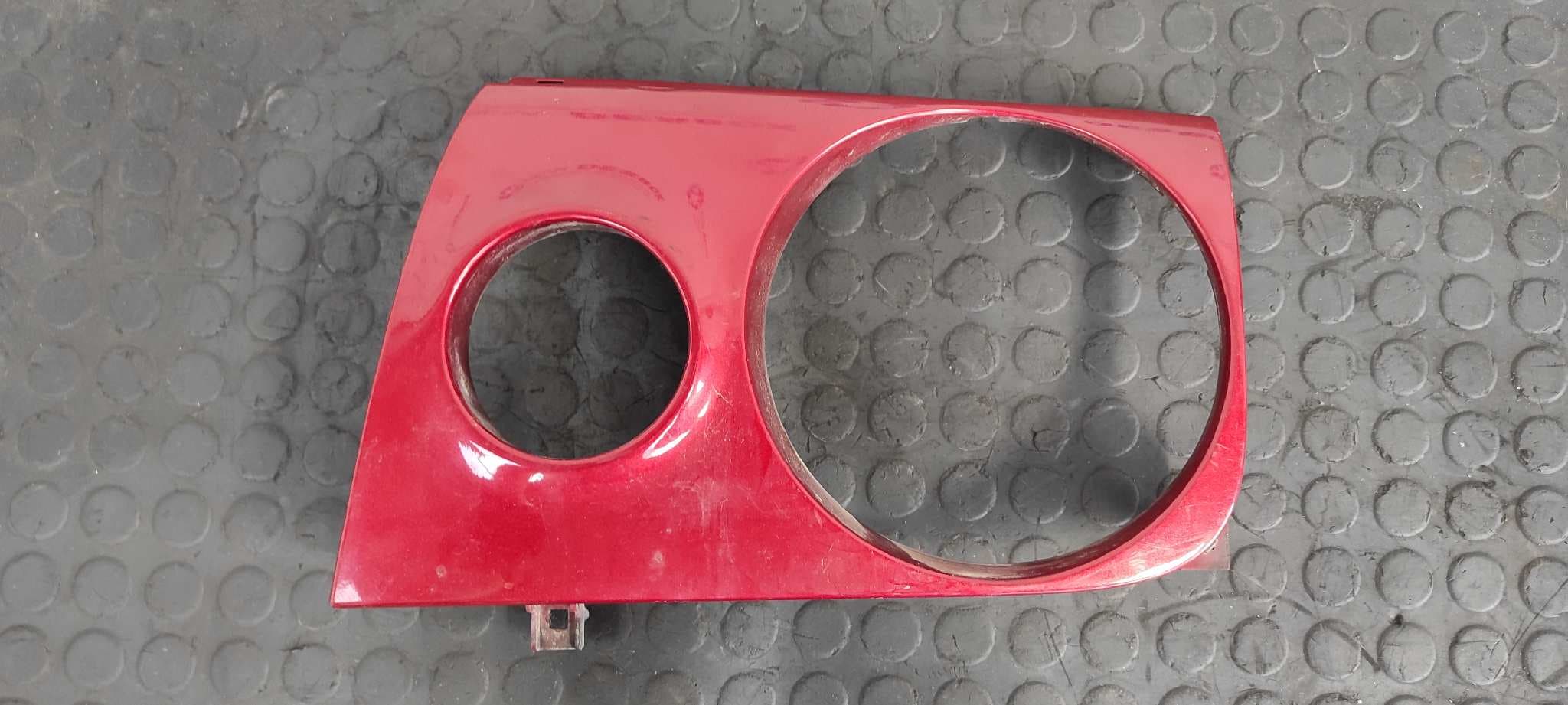 Recambio de MOLDURA para NISSAN TERRANO/TERRANO.II (R20) Comfort TD27 referencia OEM IAM 624117F***   - BLANCO