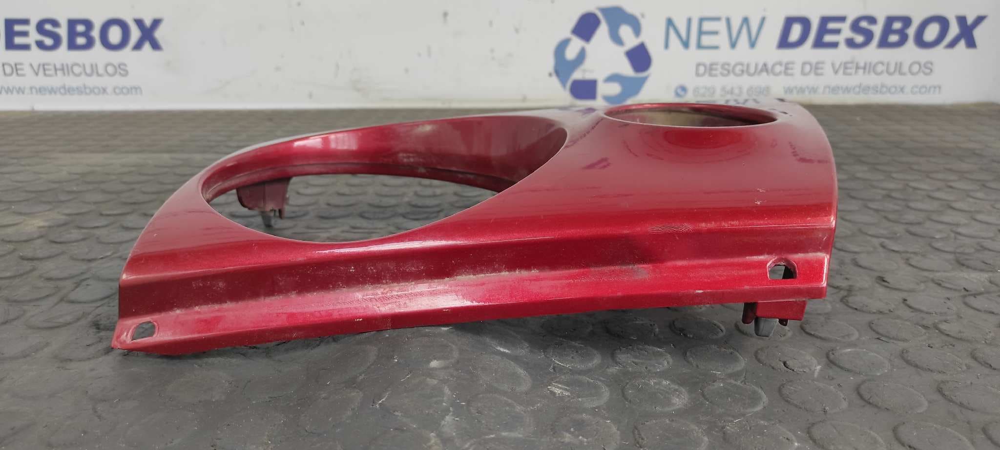 Recambio de MOLDURA para NISSAN TERRANO/TERRANO.II (R20) Comfort TD27 referencia OEM IAM 624117F***   - BLANCO 4
