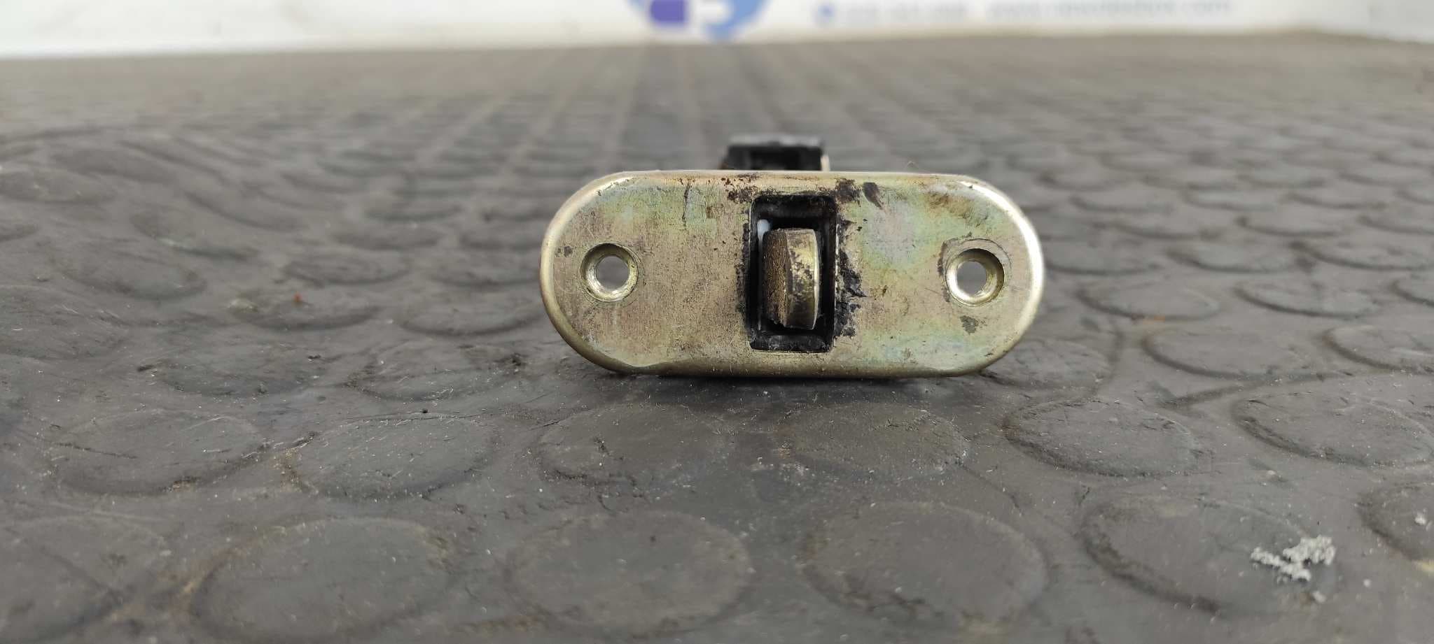 Recambio de RETENEDOR PUERTA DERECHA para SSANGYONG MUSSO 2.3 Turbodiesel CAT referencia OEM IAM    - GRIS 3