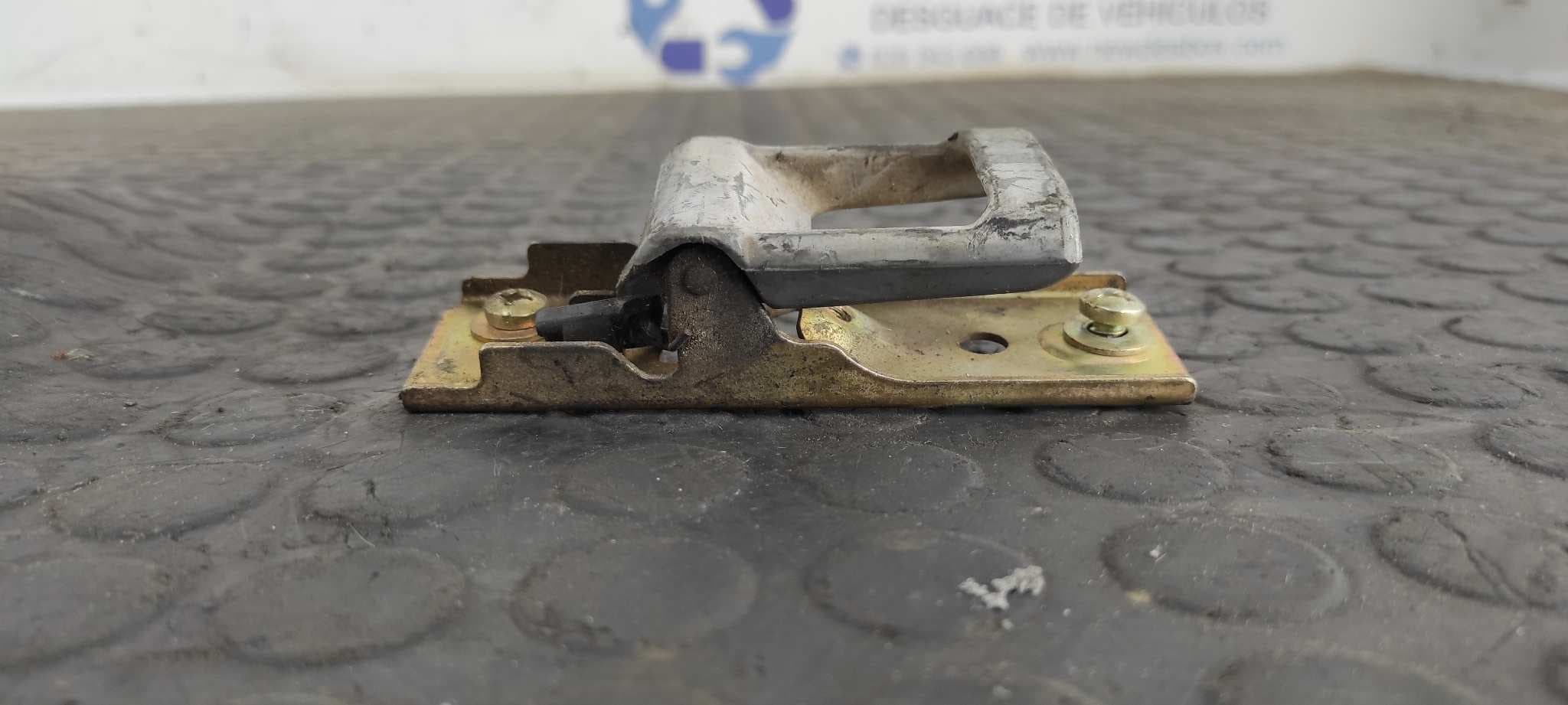 Recambio de MANETA INTERIOR DELANTERA DERECHA para NISSAN PATROL (K/W160) referencia OEM IAM 3