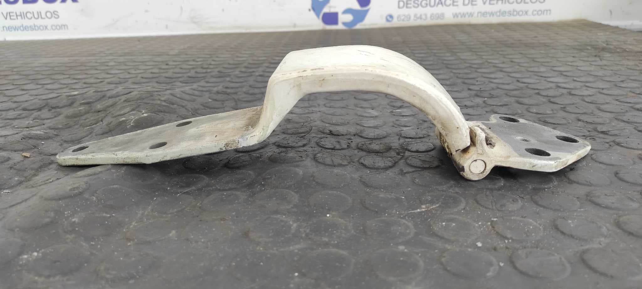 Recambio de BISAGRAS PORTON  para NISSAN VANETTE CARGO referencia OEM IAM 4