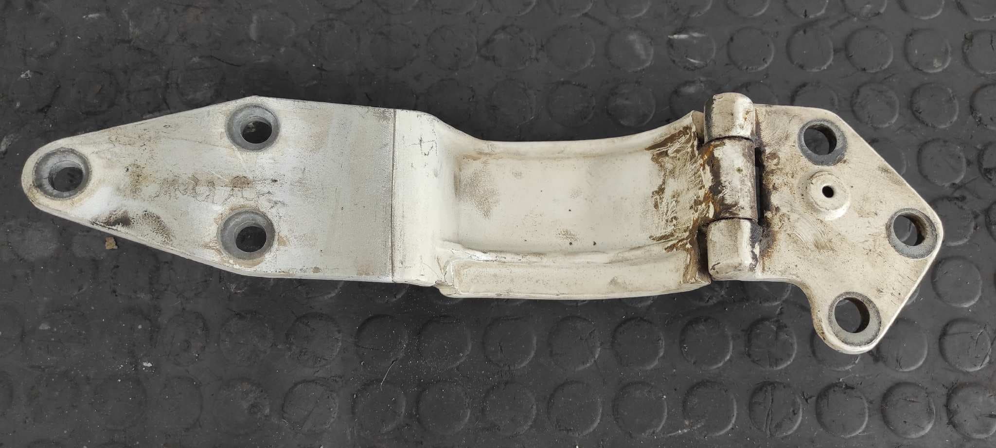 Recambio de BISAGRAS PORTON  para NISSAN VANETTE CARGO referencia OEM IAM 2
