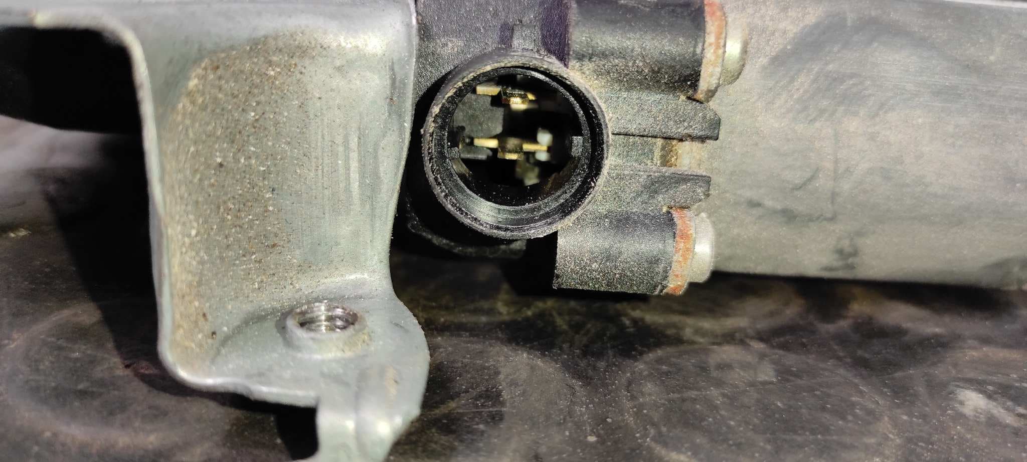 Recambio de ELEVALUNAS DELANTERO DERECHO para NISSAN ALMERA (N16/E) 2.2 dCi Diesel CAT YD22DDT referencia OEM IAM 114726   - GRIS 3