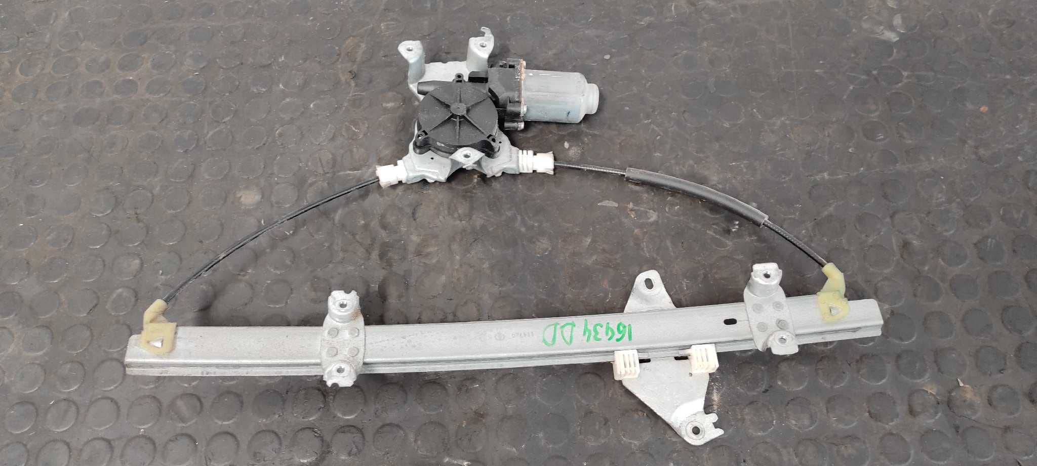 Recambio de ELEVALUNAS DELANTERO DERECHO para NISSAN ALMERA (N16/E) 2.2 dCi Diesel CAT YD22DDT referencia OEM IAM 114726   - GRIS 4
