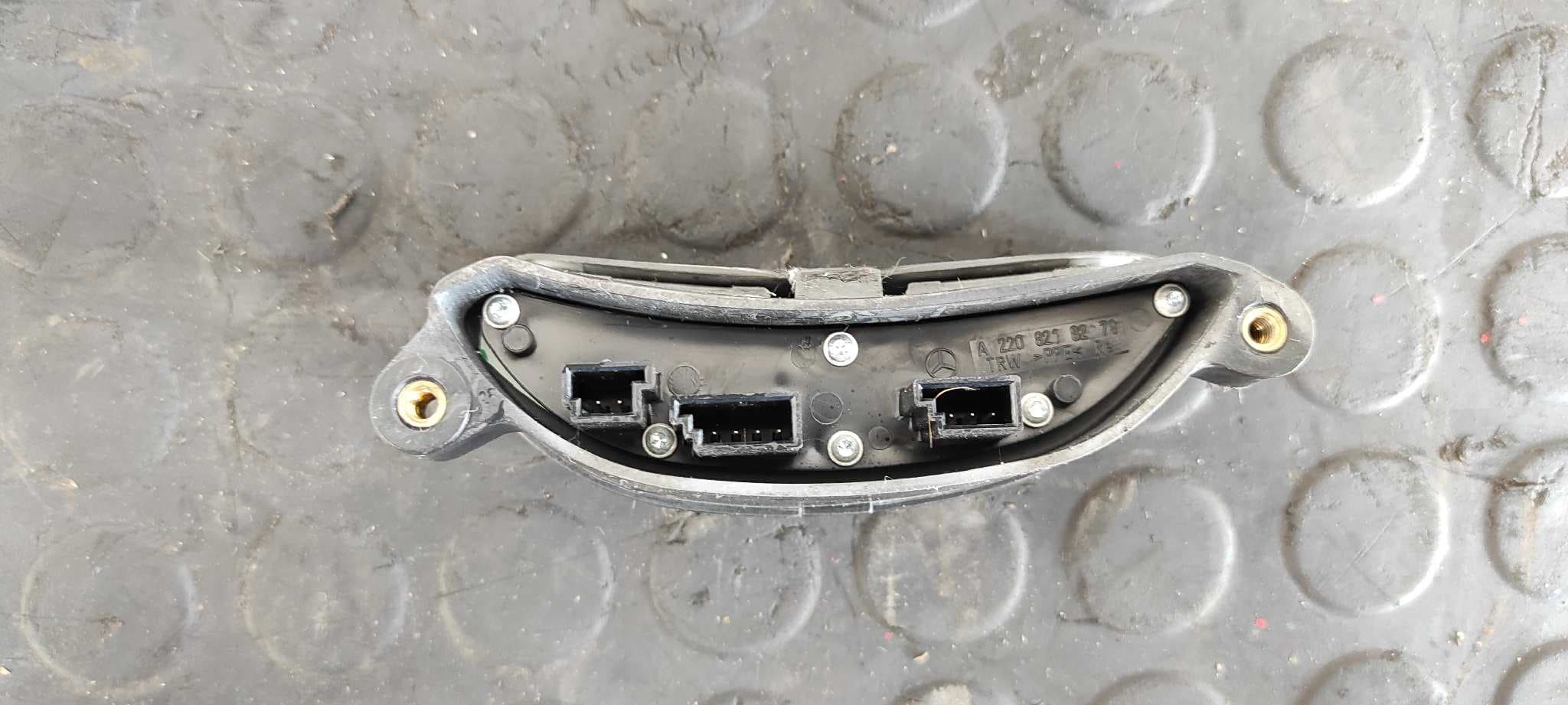 Recambio de MANDO VOLANTE para MERCEDES-BENZ CLASE CL (W215) COUPE 500 (215.375) M113960 referencia OEM IAM A2208218279   - NEGRO 3
