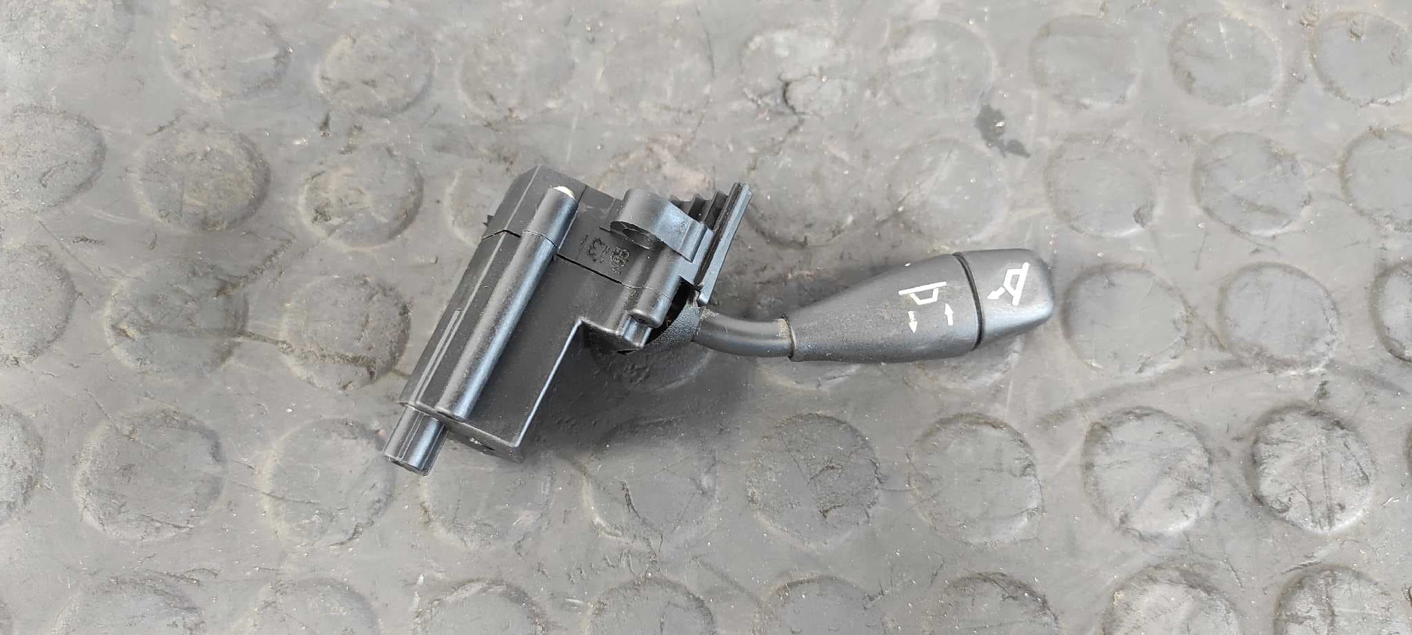 Recambio de MANDO VOLANTE para MERCEDES-BENZ CLASE CL (W215) COUPE 500 (215.375) M113960 referencia OEM IAM A2205450022   - NEGRO 3