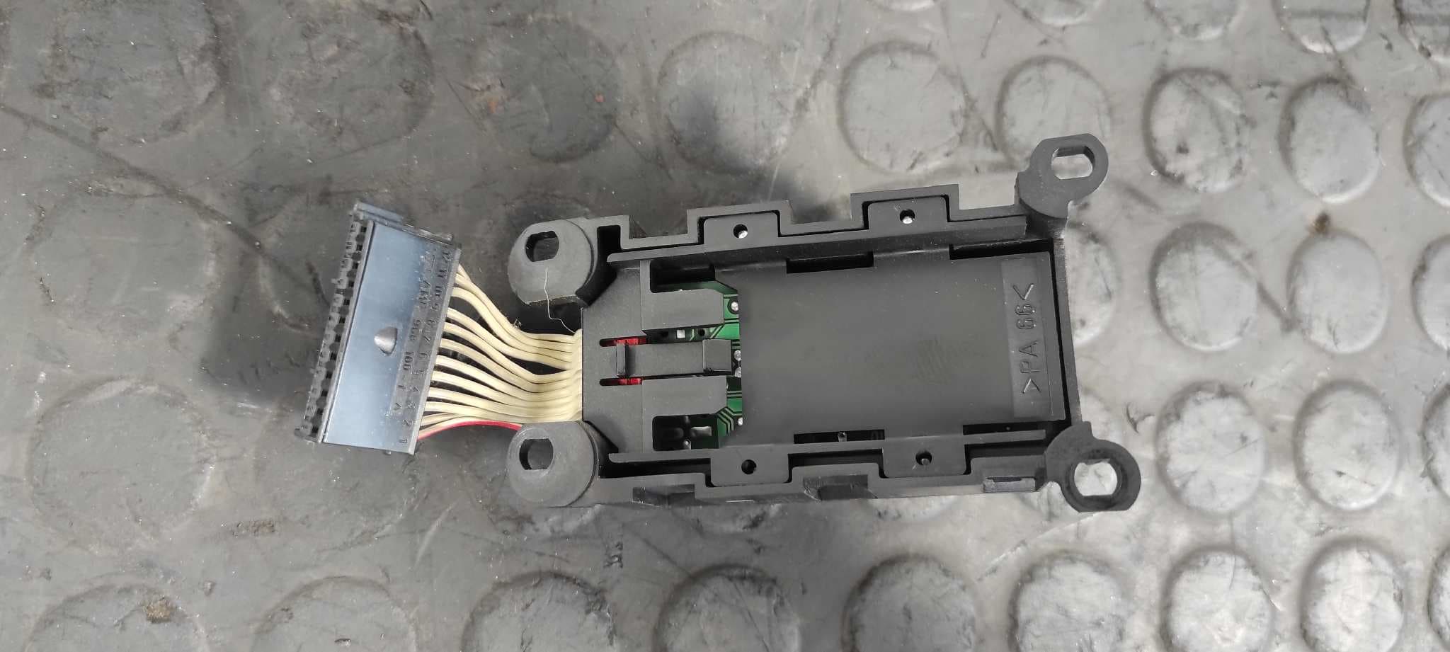 Recambio de MANDO MULTIFUNCION para MERCEDES-BENZ CLASE CL (W215) COUPE 500 (215.375) M113960 referencia OEM IAM 2158201510   - NEGRO 3