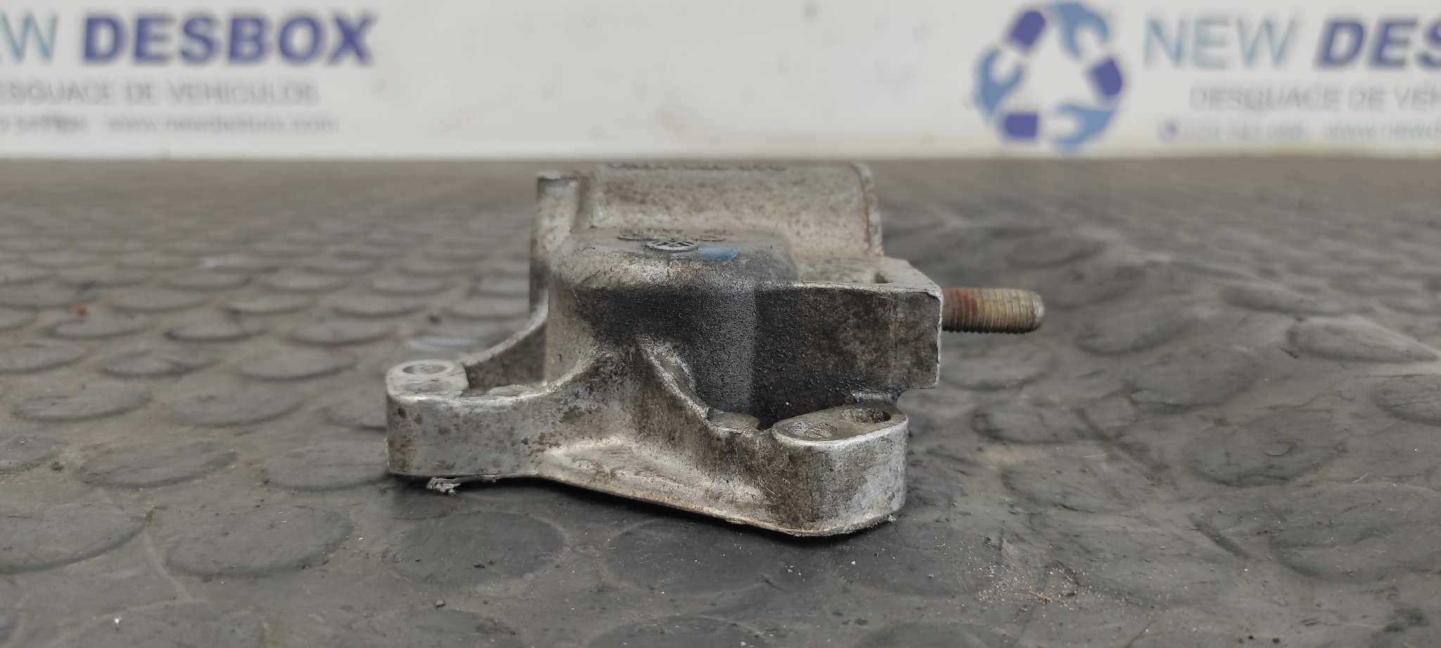 Recambio de DELCO para PORSCHE 924 2.0 M3101 referencia OEM IAM 048905215A 5