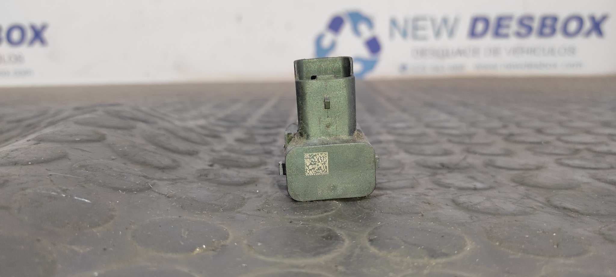 Recambio de SENSOR DE APARCAMIENTO para PEUGEOT 407 ST Sport RHRDW10BTED4 referencia OEM IAM 96509352 77ZR   - PLATA 2