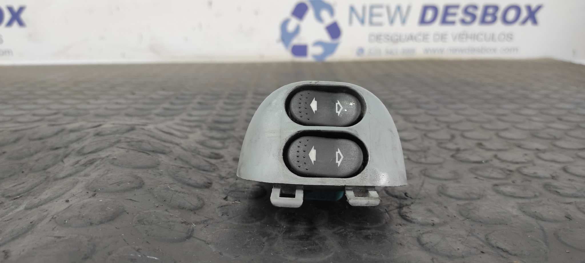 Recambio de MANDO ELEVALUNAS DELANTERO IZQUIERDO para FORD TRANSIT CAJA ABIERTA '06 FT 330 K   Cabina simple, corta H9FB referencia OEM IAM 5C11V14A563BAW   - BLANCO