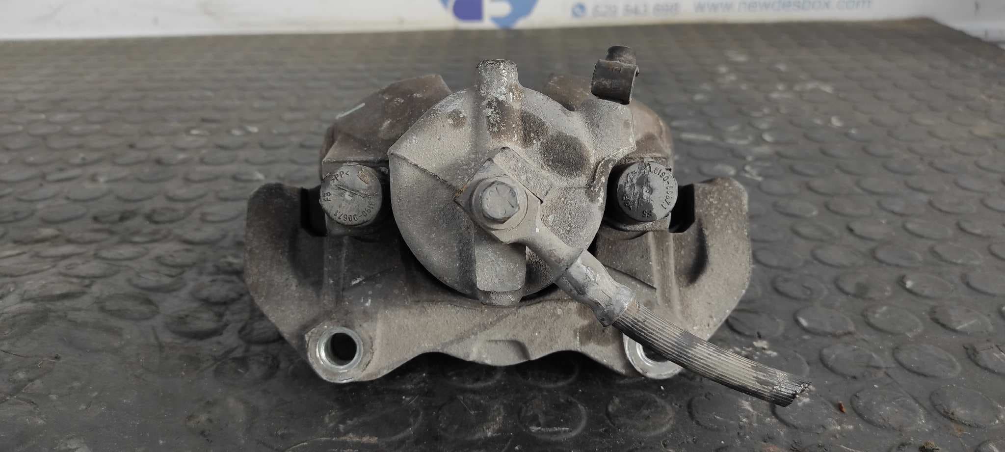 Recambio de PINZA DE FRENO DELANTERA DERECHA para OPEL ASTRA H BER. 1.7 16V CDTI Z17DTH referencia OEM IAM FN3 5725   - NEGRO 4