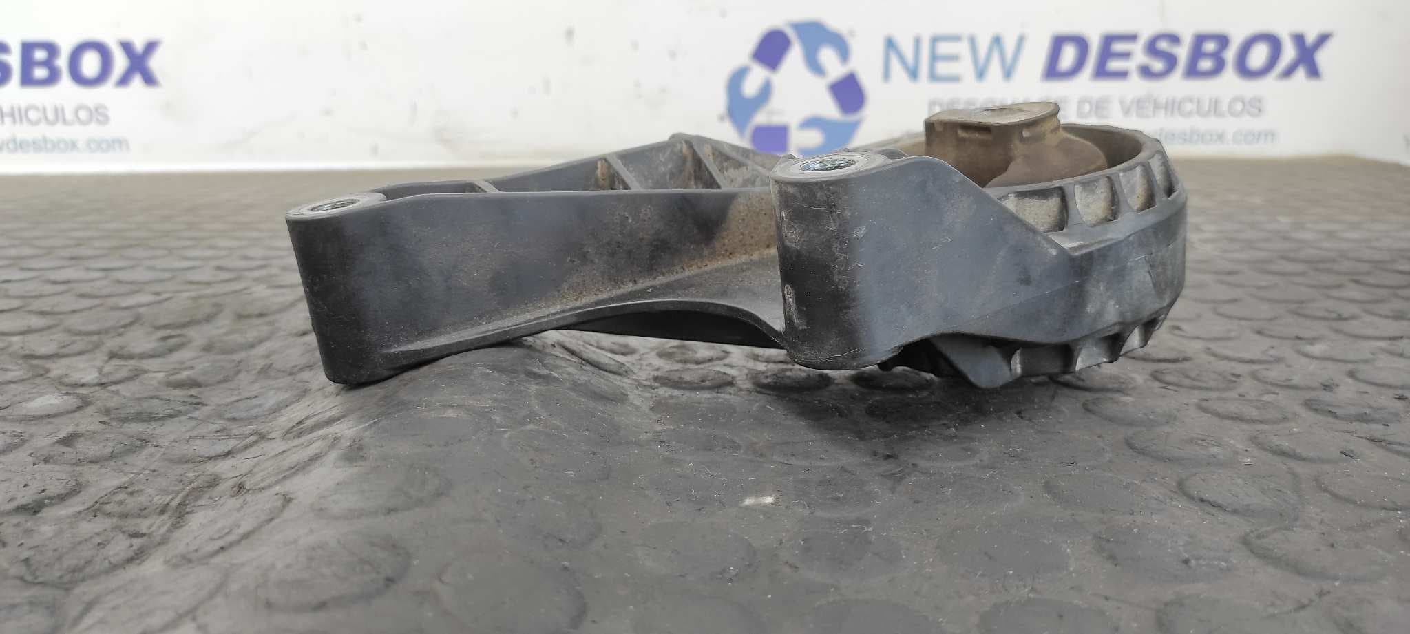 Recambio de SOPORTE CAMBIO para RENAULT SCENIC II K9K P7 referencia OEM IAM 13248607   - PLATA 8