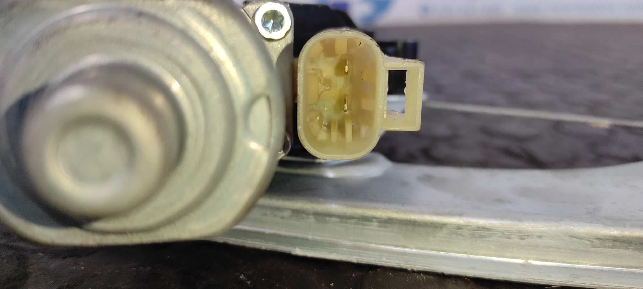 Recambio de ELEVALUNAS TRASERO IZQUIERDO para CHEVROLET CRUZE F16D4 referencia OEM IAM J3RL   - PLATA 3