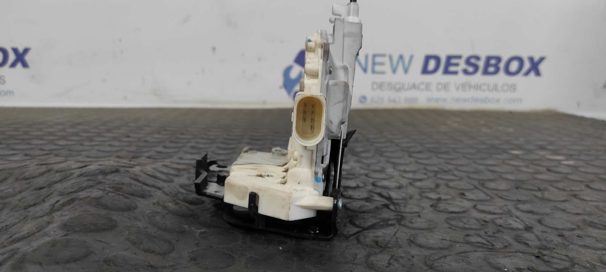 Recambio de CERRADURA PUERTA DELANTERA DERECHA para AUDI A4 AVANT (8E) 2.0 TDI Quattro (DPF) BRE referencia OEM IAM 8E1837016AA   - BLANCO 6